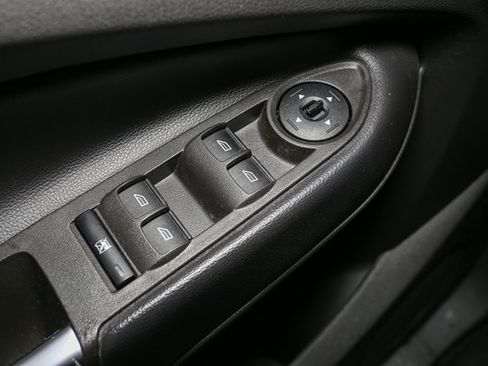 Used 2018 Ford Escape SE image 31