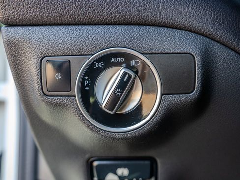 Used 2014 Mercedes-Benz CLA 250 image 19