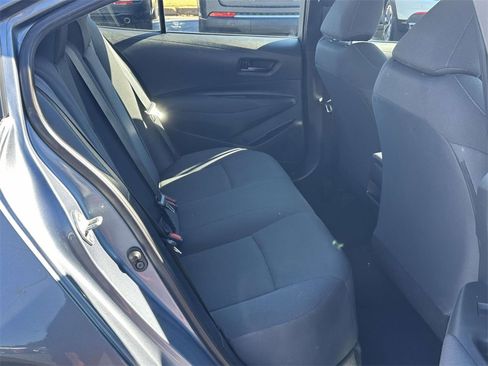 Used 2022 Toyota Corolla LE image 7