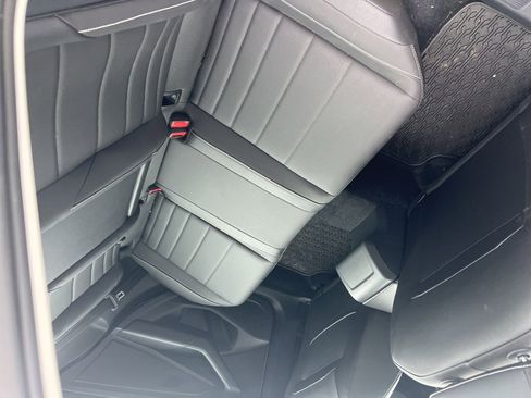 Used 2023 Volkswagen Jetta SE w/ Panoramic Sunroof Package image 59