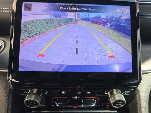 Used 2022 Jeep Grand Cherokee L Overland image 18