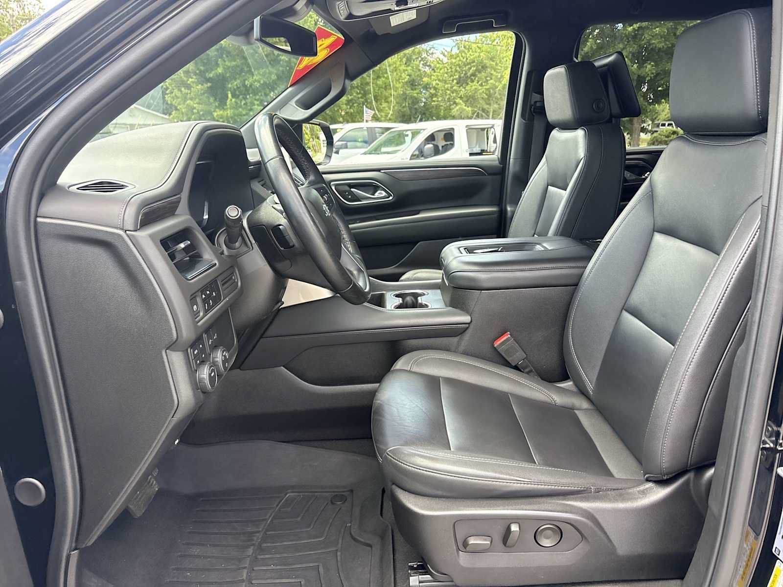 Used 2024 Chevrolet Suburban Z71 AWD/4WD image 18