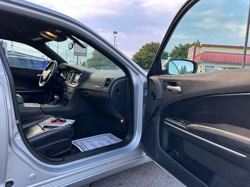 Used 2020 Dodge Charger SXT w/ Leather Interior Group RWD image 18