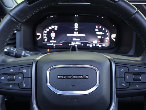 Certified 2024 GMC Yukon Denali Ultimate w/ LPO, Floor Liner Package AWD/4WD image 31