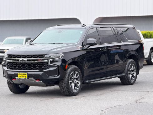 Used 2022 Chevrolet Suburban Z71 w/ Luxury Package AWD/4WD image 16