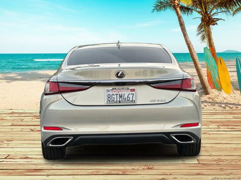 Used 2019 Lexus ES 350 w/ Premium Package image 5
