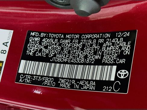 Used 2025 Toyota Corolla LE w/ LE Premium Package image 12