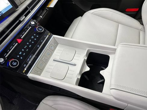 New 2025 Hyundai Santa Fe Calligraphy image 30