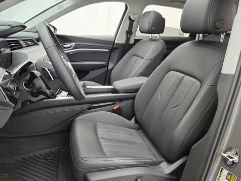 Used 2024 Audi Q8 e-tron Premium Plus w/ Premium Plus Package AWD/4WD image 13