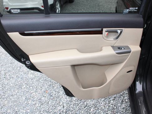 Used 2011 Hyundai Santa Fe Limited image 22