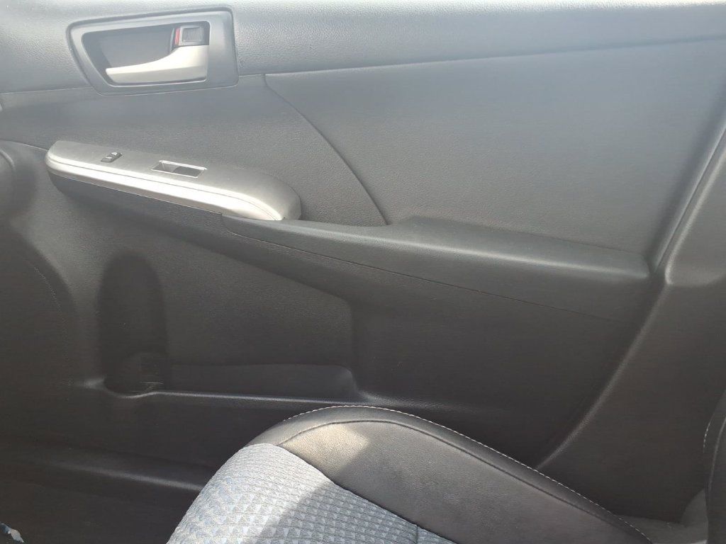 Used 2013 Toyota Camry SE FWD image 24