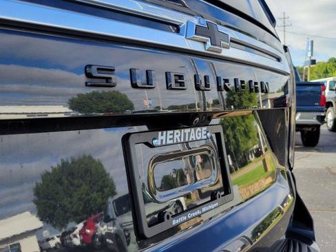 Used 2023 Chevrolet Suburban High Country AWD/4WD image 35