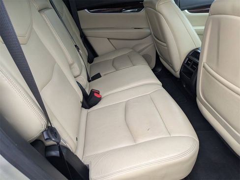 Used 2017 Cadillac XT5 Luxury w/ Driver Awareness Package image 27