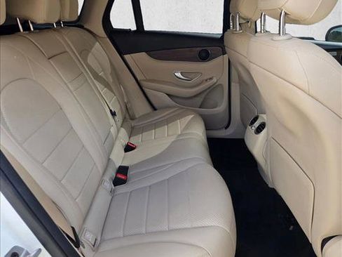 Used 2022 Mercedes-Benz GLC 300 4MATIC image 18