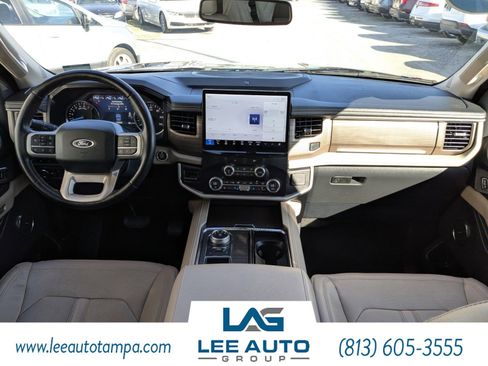 Used 2022 Ford Expedition Limited image 17