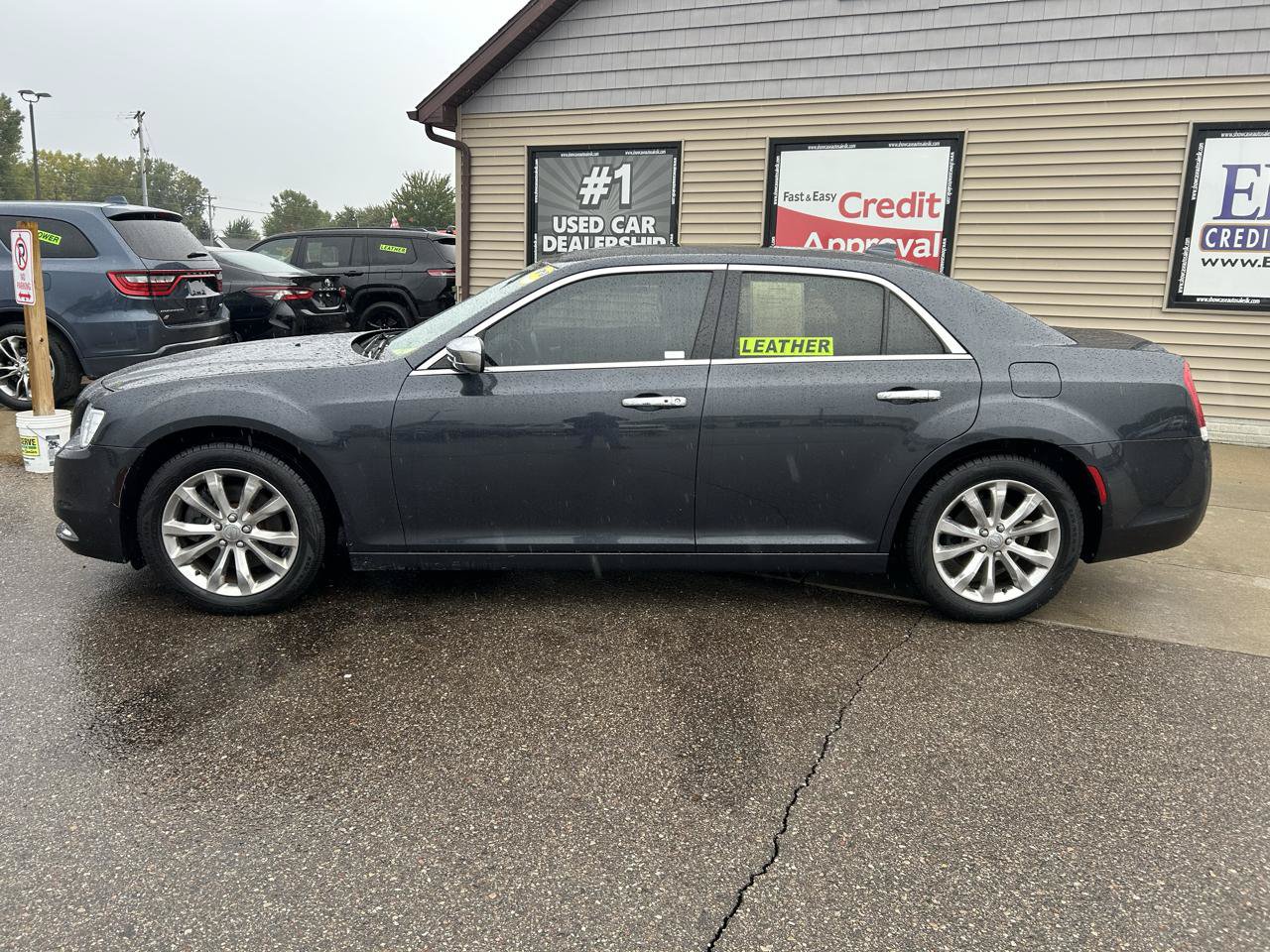 Used 2016 Chrysler 300 Limited AWD/4WD image 8
