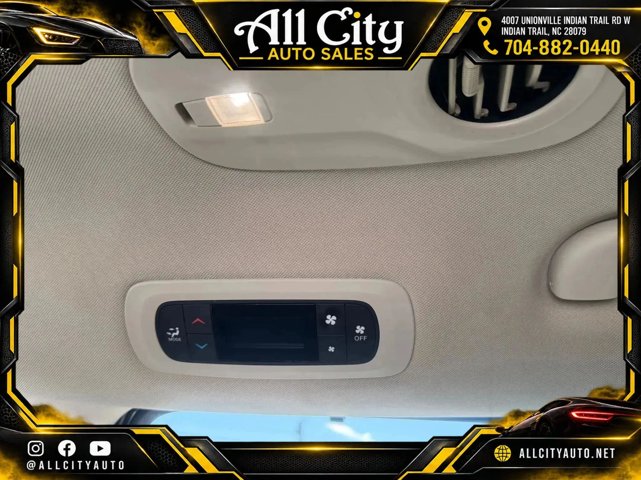 Used 2020 Chrysler Voyager Lxi FWD image 28