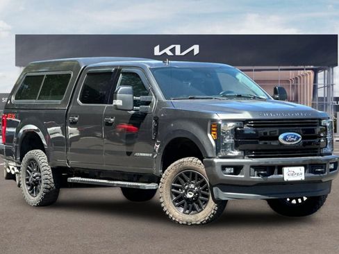 Used 2019 Ford F350 Lariat AWD/4WD image 2