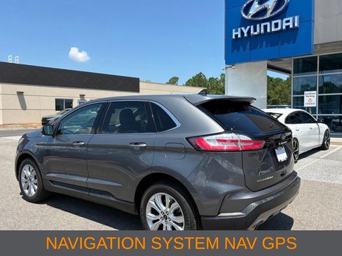 Used 2023 Ford Edge Titanium AWD/4WD image 3