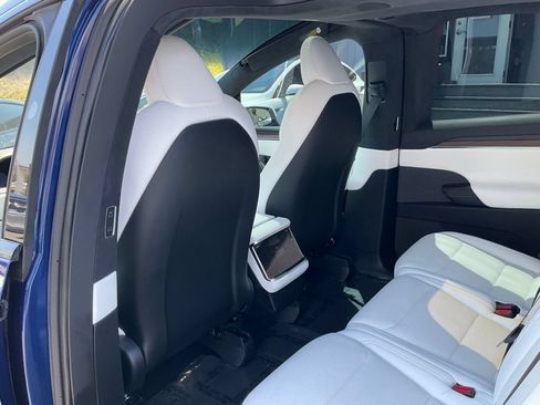 Used 2023 Tesla Model X AWD/4WD image 26