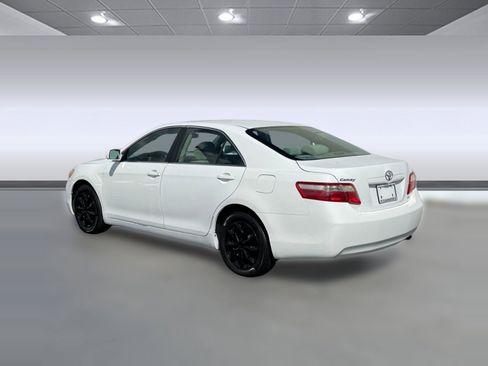 Used 2007 Toyota Camry LE image 3