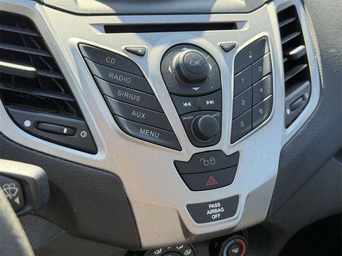 Used 2011 Ford Fiesta SE w/ 202A Rapid Spec Order Code image 24
