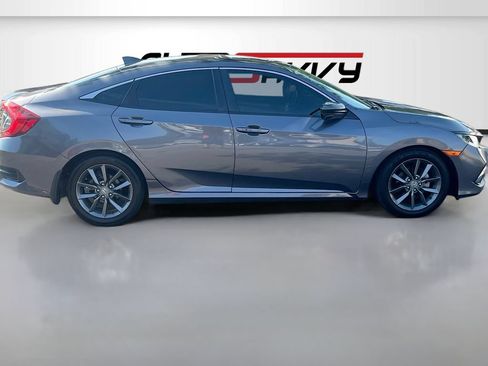 Used 2019 Honda Civic EX image 8