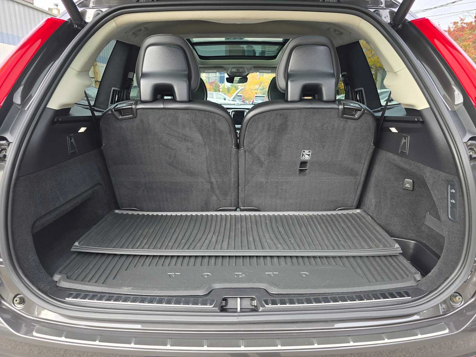 Used 2023 Volvo XC90 T8 Ultimate AWD/4WD image 14