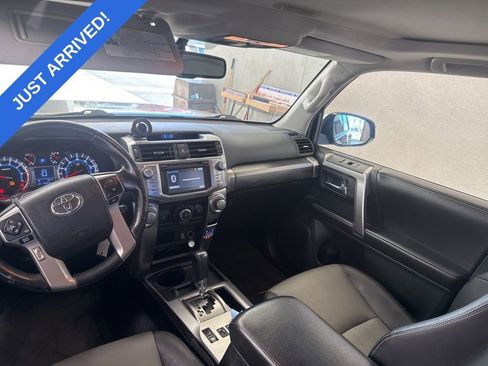 Used 2017 Toyota 4Runner SR5 Premium image 5