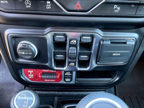 Certified 2023 Jeep Wrangler Unlimited Rubicon w/ LED Lighting Group image 16