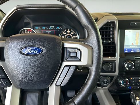 Used 2019 Ford F150 Lariat image 16