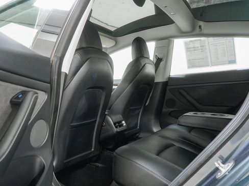 Used 2022 Tesla Model 3 Long Range image 39