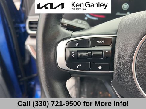 Certified 2025 Kia Sportage EX image 31