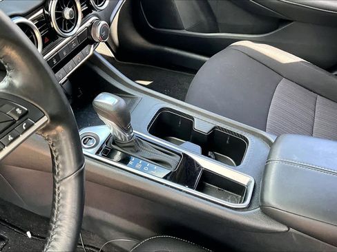 Certified 2023 Nissan Sentra SV w/ Trunk Package FWD image 16