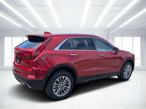 Used 2024 Cadillac XT4 Premium Luxury AWD/4WD image 3