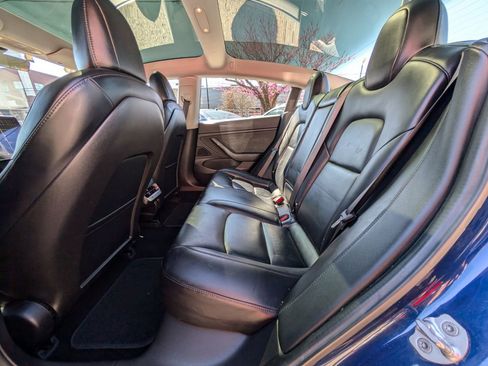 Used 2018 Tesla Model 3 Long Range image 17