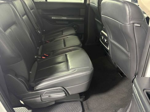 Used 2024 Ford Expedition Max XLT image 16