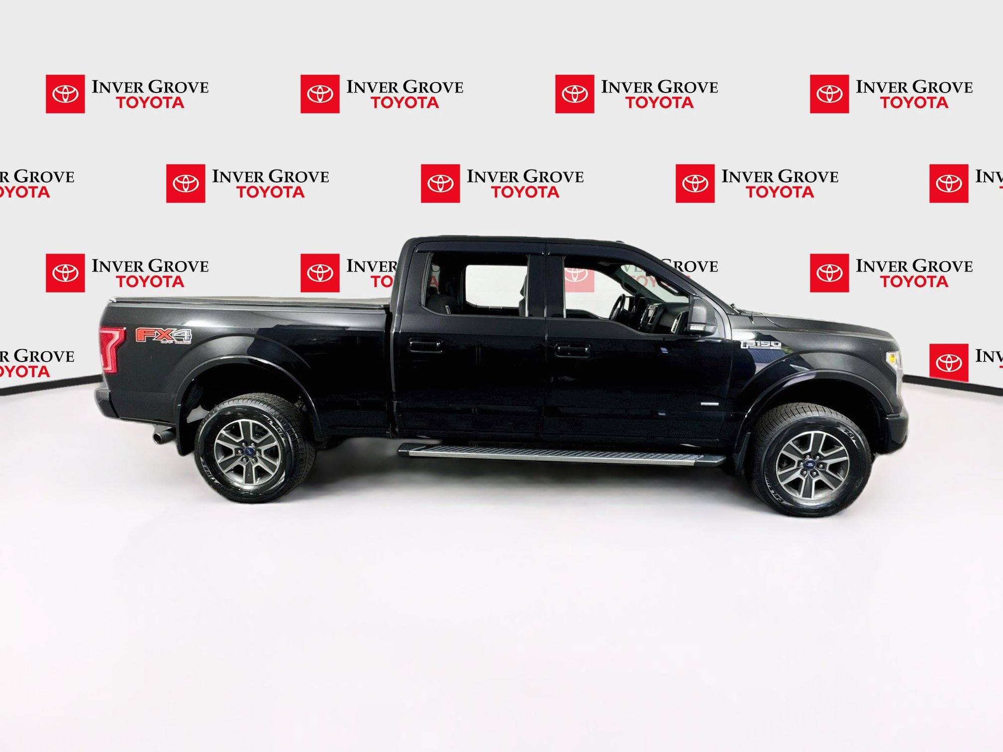 Used 2016 Ford F150 XLT w/ Equipment Group 302A Luxury AWD/4WD image 4