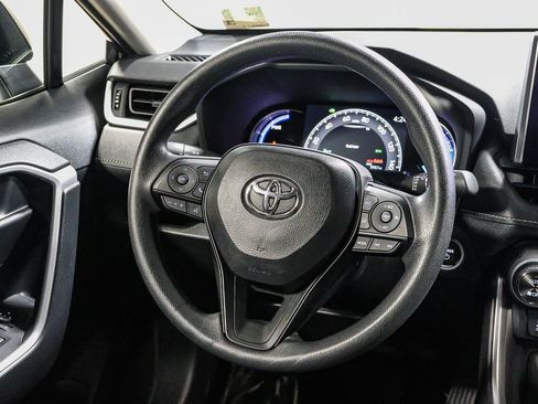 Certified 2025 Toyota RAV4 XLE AWD/4WD image 17
