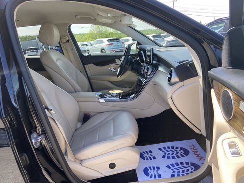 Used 2019 Mercedes-Benz GLC 300 4MATIC image 20