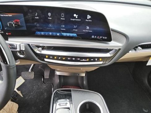 Used 2024 Cadillac Lyriq Sport w/ Nappa Leather Package image 9