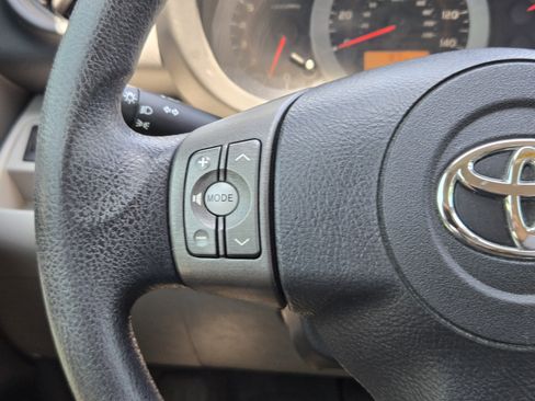 Used 2012 Toyota RAV4 FWD w/ Value Pkg image 19
