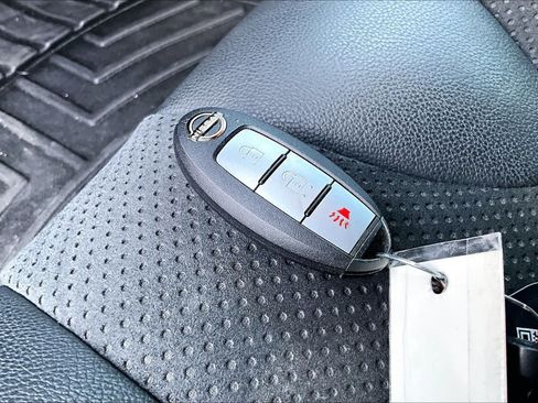 Used 2024 Nissan Z Performance w/ Floor Mat Package RWD image 15