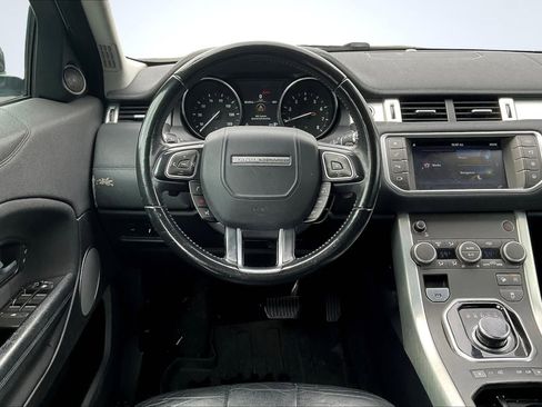 Used 2017 Land Rover Range Rover Evoque SE image 5