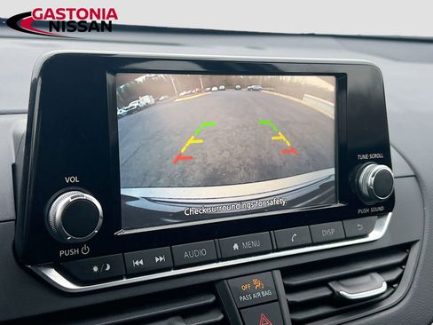 Used 2024 Nissan Altima 2.5 S FWD image 17