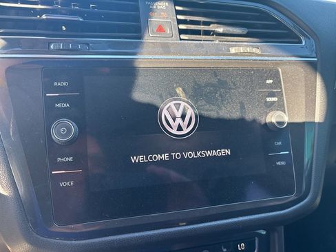 Used 2018 Volkswagen Tiguan SE FWD image 9