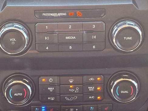 Used 2019 Ford F150 Lariat AWD/4WD image 35