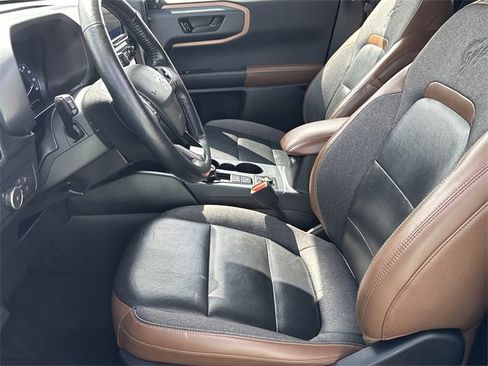 Used 2021 Ford Bronco Sport Outer Banks w/ Outer Banks Package (96D) image 9