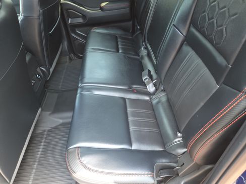 Used 2023 Nissan Frontier PRO-4X AWD/4WD image 19