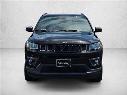 Used 2021 Jeep Compass Latitude w/ Sun and Sound Group AWD/4WD image 2